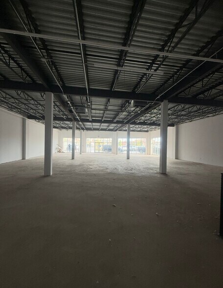 More Photos Of 441 Northfield Ave, Staten Island General Retail For Lease