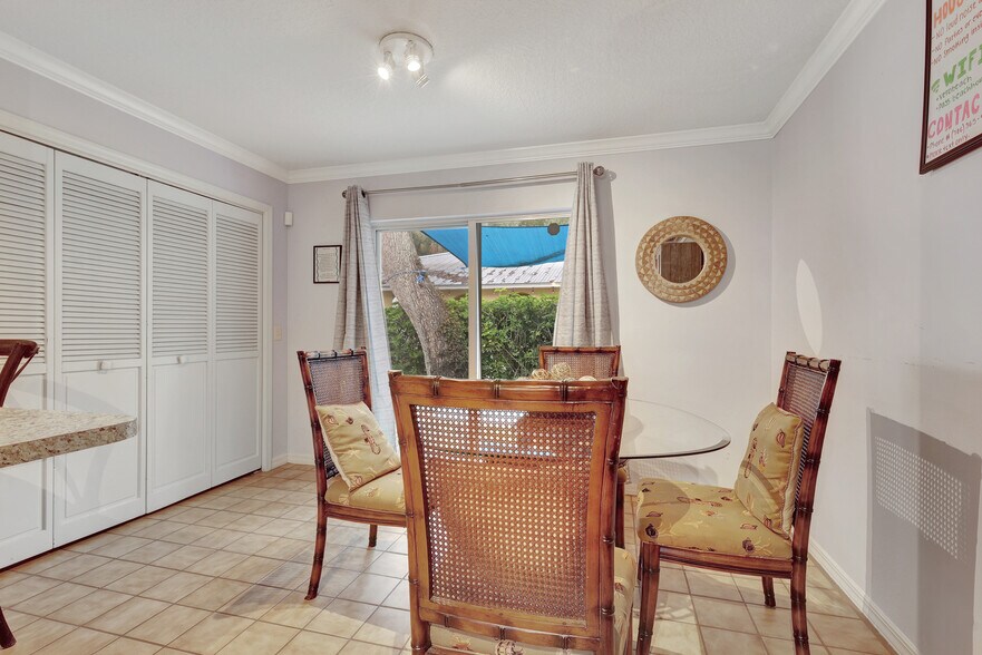 More Photos Of 1505 Coral Ave, Vero Beach Apartments For Sale