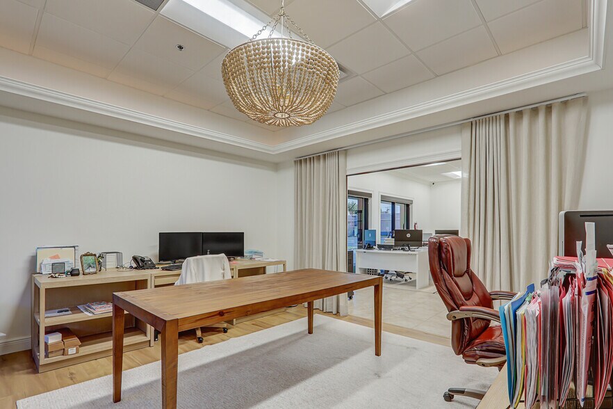 More Photos Of 955 SE Central Pky, Stuart Office For Lease