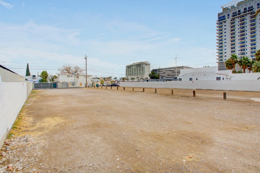 More Photos Of 715 Casino Center Blvd, Las Vegas Land For Sale
