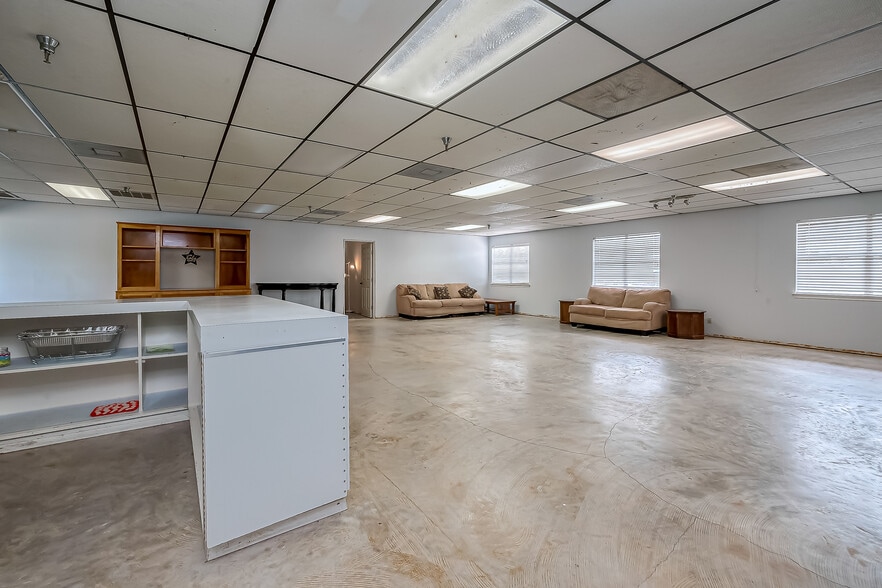 More Photos Of 1035 Fairmont Pky, Pasadena Religious Facility For Sale