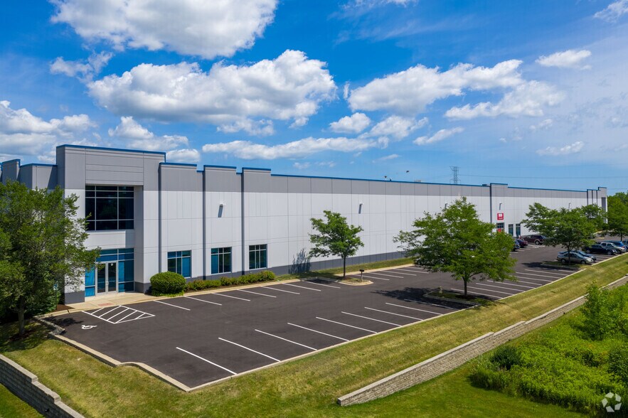More Photos Of 3210 Oak Grove Ave, Waukegan Warehouse For Lease