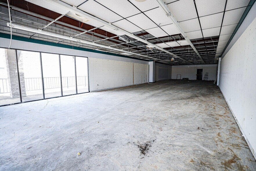 More Photos Of , Eddyville General Retail For Sale