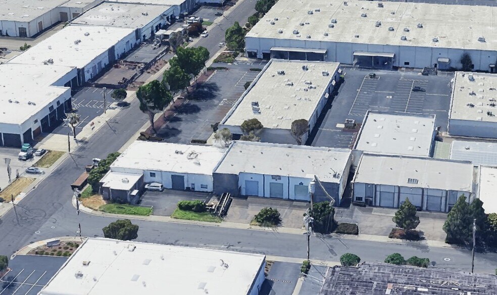 More Photos Of 2077-2081 Edison Ave, San Leandro Warehouse For Sale