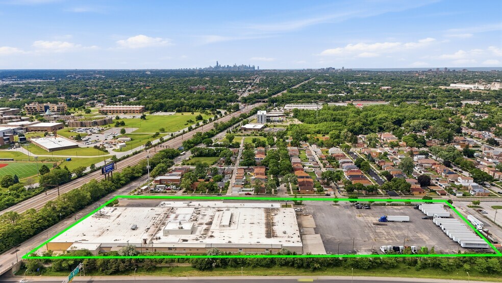 More Photos Of 825 E 99th St, Chicago Manufacturing For Lease
