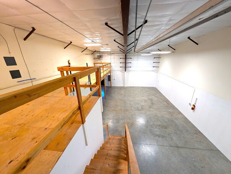 More Photos Of 5900 NE 152nd Ave, Vancouver Unknown For Lease