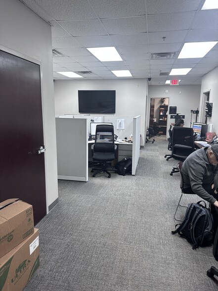 More Photos Of 10700 World Trade Blvd, Raleigh Warehouse For Lease