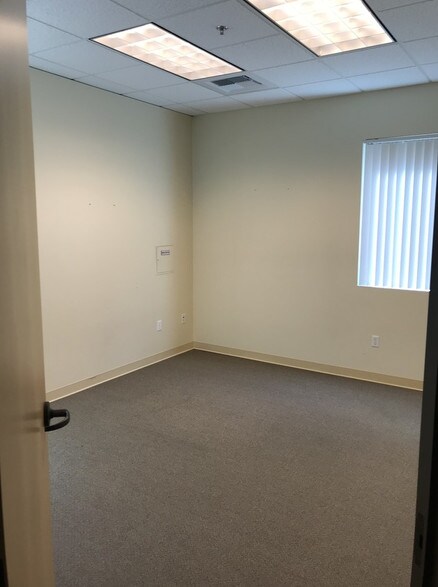 More Photos Of 3775 Brickway Blvd, Santa Rosa Medical For Lease