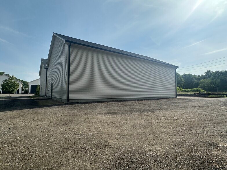 More Photos Of 169 Norwich Rd, Plainfield Warehouse For Sale