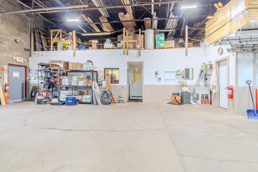 More Photos Of 204 Main St, East Pittsburgh Warehouse For Sale
