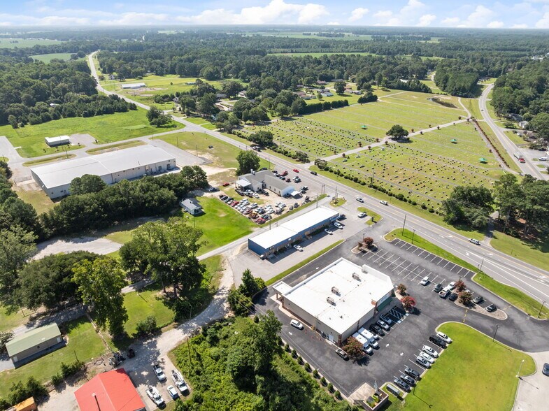 More Photos Of 1108 Kingold Blvd, Snow Hill Freestanding For Sale