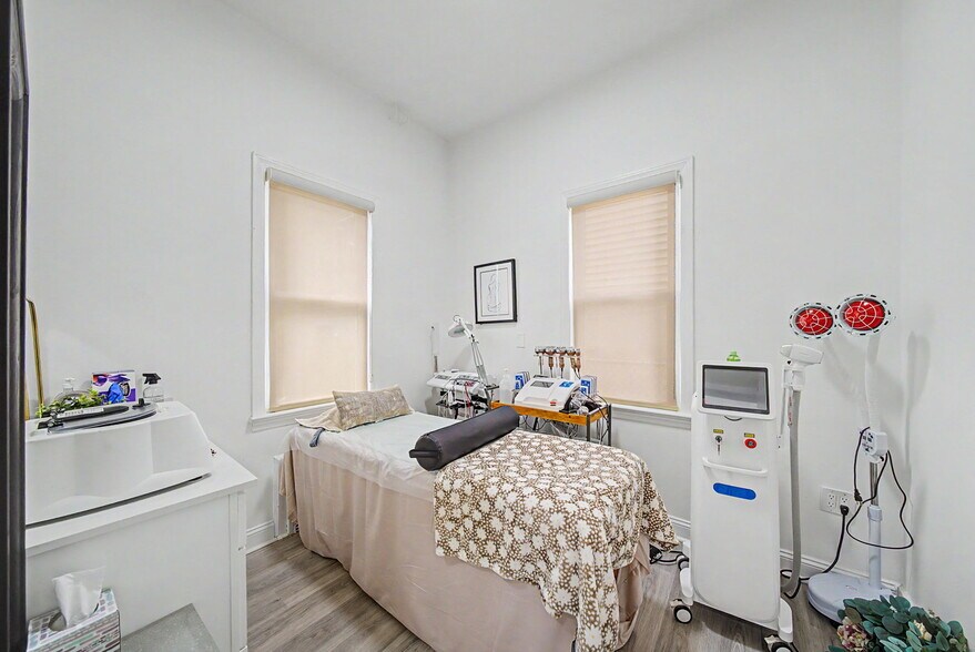 More Photos Of 163 Front St, Secaucus General Retail For Sale