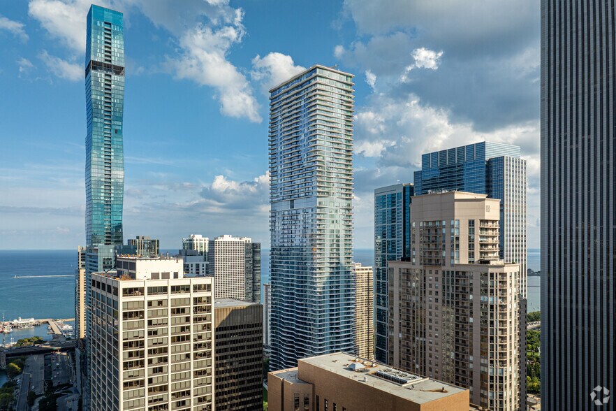 More Photos Of 225 N Columbus Dr, Chicago Multifamily For Sale