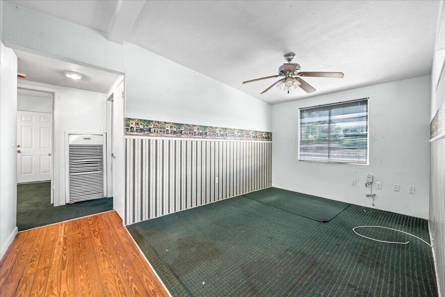 More Photos Of 5812 Missouri Ave, New Port Richey Flex For Sale