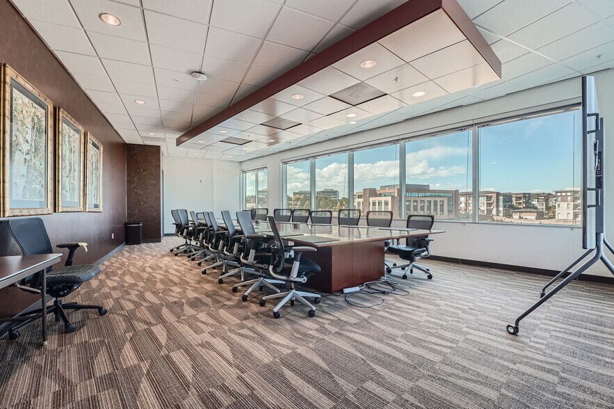 More Photos Of 7390 S Iola St, Englewood Office For Sale