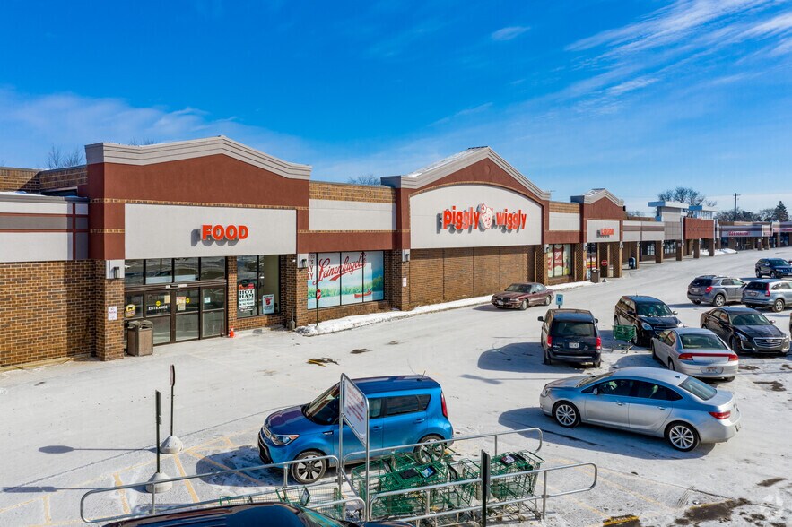 More Photos Of N81W15066-N81W15182 Appleton Ave, Menomonee Falls General Retail For Lease