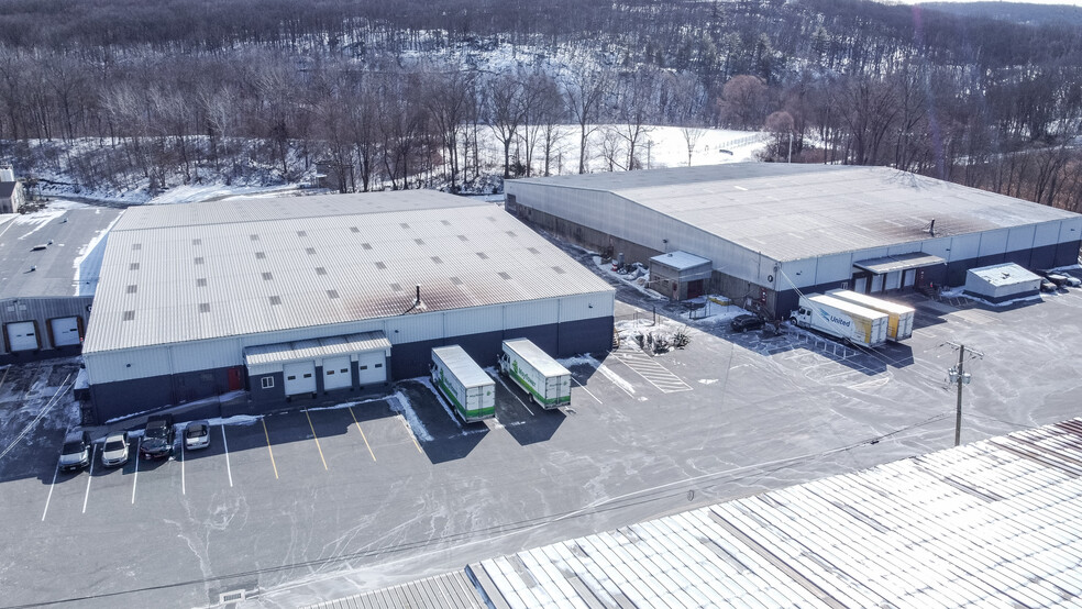 Primary Photo Of 32 Henry St, Bethel Warehouse For Lease