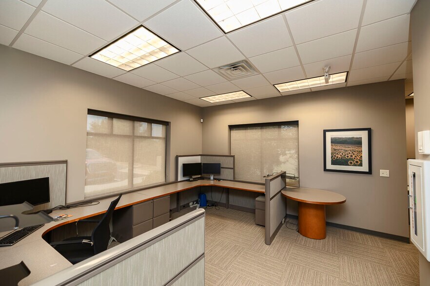 More Photos Of 13203 W 21st Ct N, Wichita Office For Sale