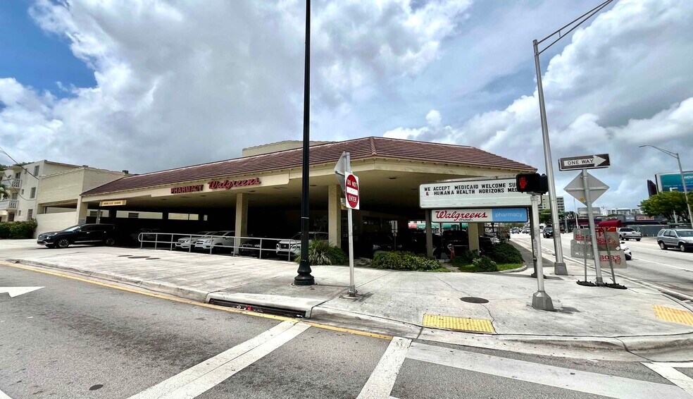 More Photos Of 1201 SW 1st St, Miami Drugstore For Lease