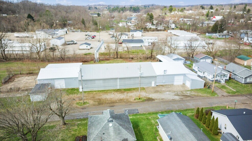 More Photos Of 135 Kensington Ave, Zanesville Warehouse For Lease