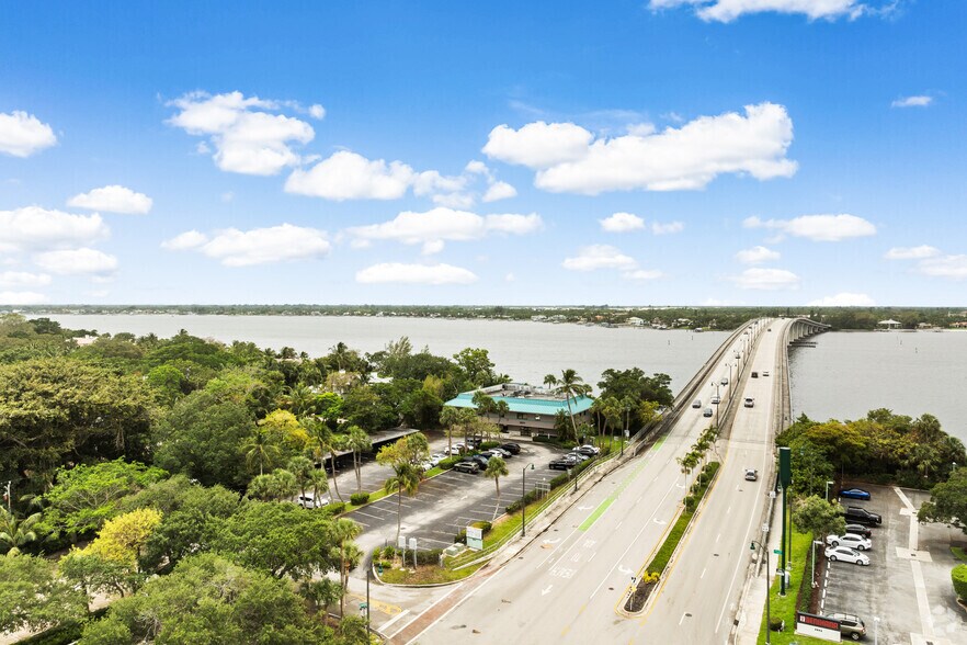 More Photos Of 3601 SE Ocean Blvd, Stuart Office For Sale