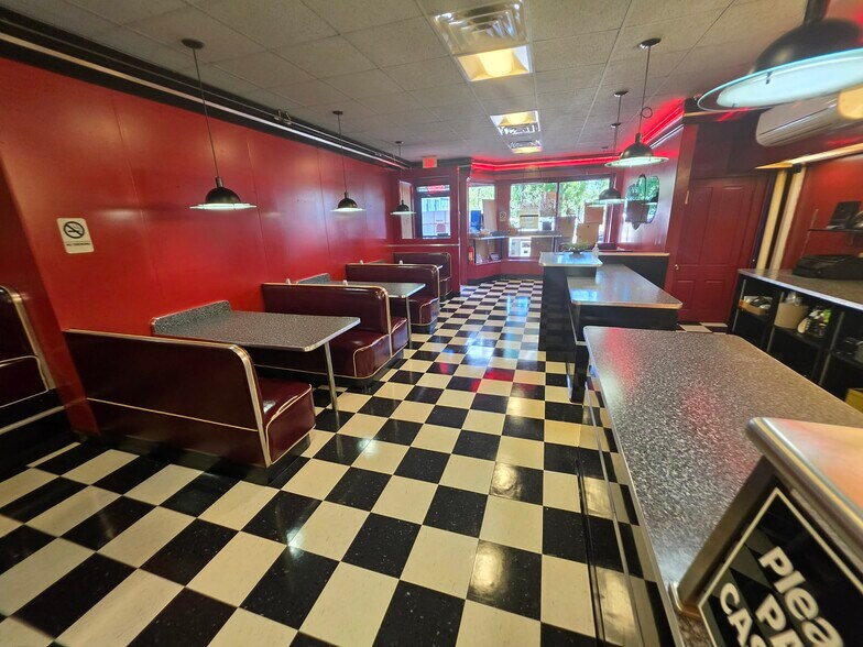 More Photos Of 53 Fall St, Seneca Falls General Retail For Lease