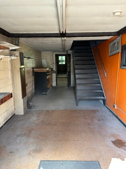 More Photos Of 3736 Walden Ave, Lancaster Office For Lease