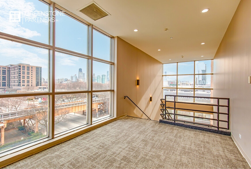 More Photos Of 758 W North Ave, Chicago Theater Concert Hall For Sale