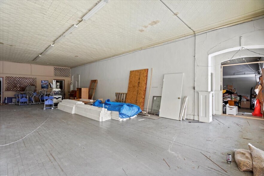 More Photos Of 163 W Main St, Timmonsville General Retail For Sale