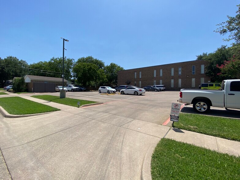 More Photos Of 4717 Fletcher Ave, Fort Worth Office For Sale