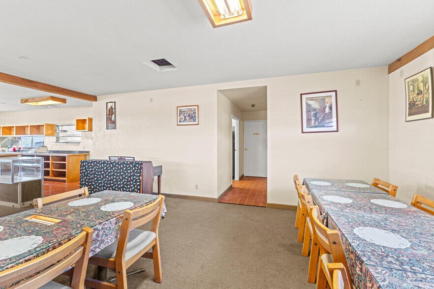 More Photos Of 1455 Oregon ave, Bandon General Retail For Sale