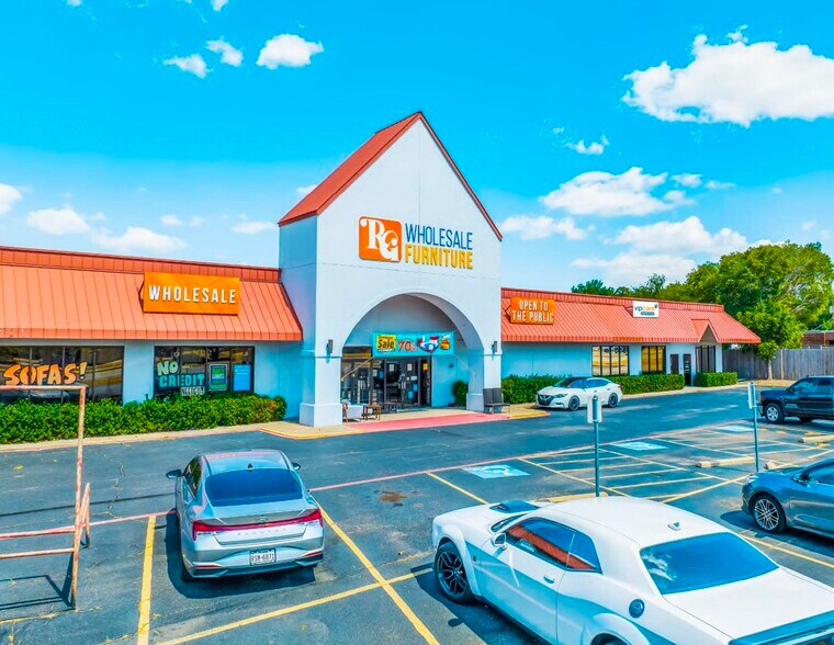 Primary Photo Of 6601 Grapevine Hwy, North Richland Hills General Retail For Sale