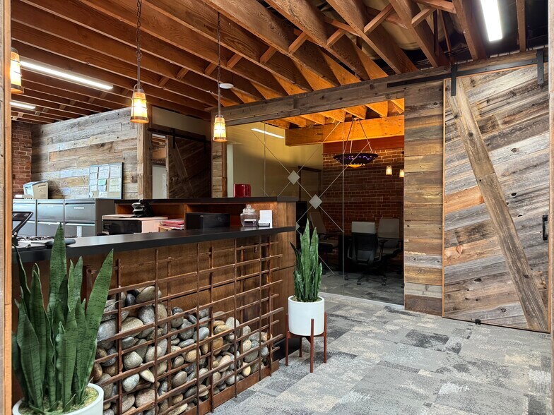 More Photos Of 914 Macdonald Ave, Richmond Storefront Retail Office For Lease