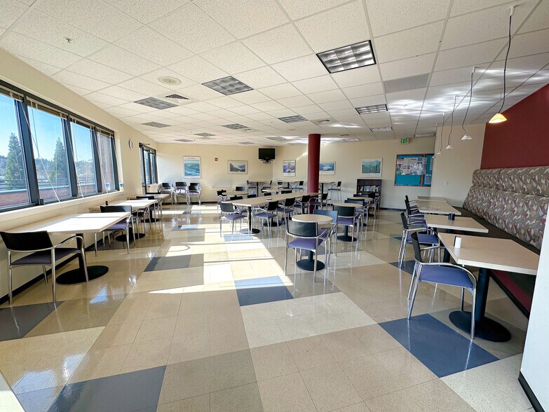 More Photos Of 5121 Skyline Village Loop S, Salem Medical For Sale