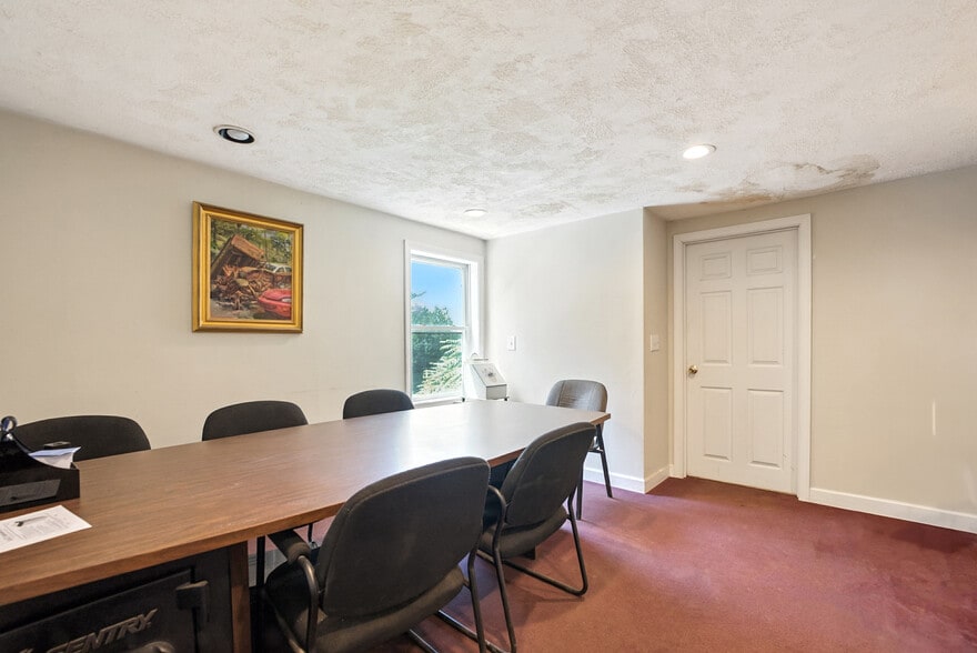 More Photos Of 76 Coburn Rd, Berlin Contractor Storage Yard For Sale