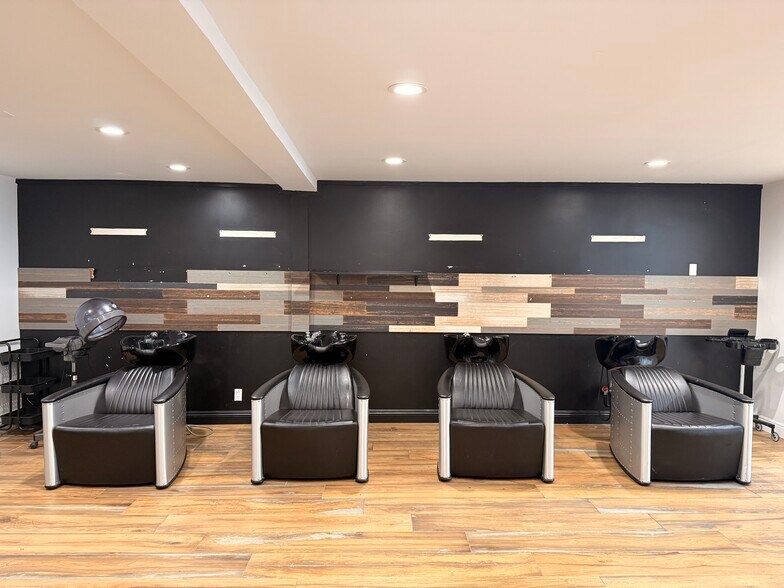 More Photos Of 463-467 S La Brea Ave, Los Angeles Storefront Retail Office For Sale