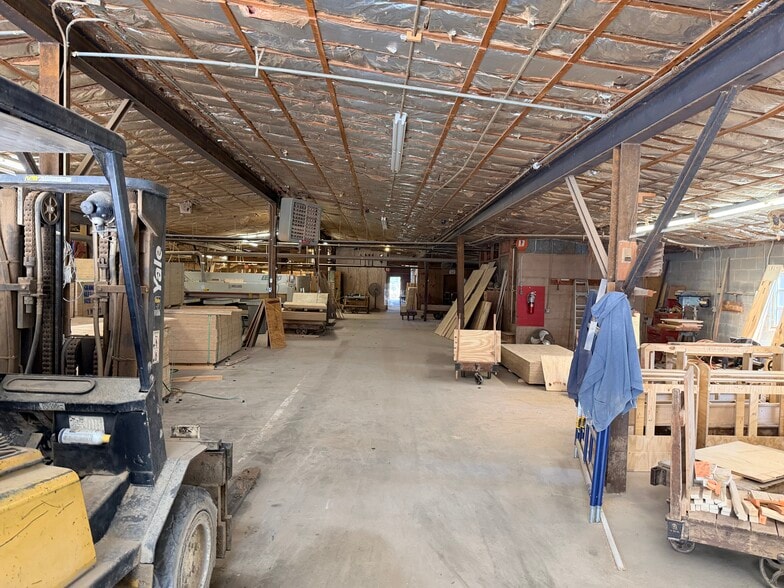 More Photos Of 2570 Needmore Rd, Woodleaf Warehouse For Sale