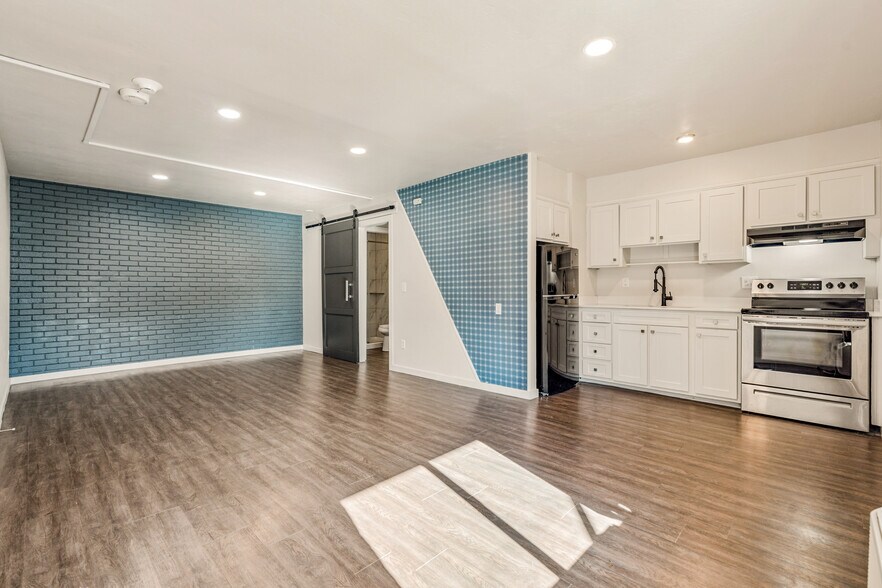 More Photos Of 516 NW 8th St, Oklahoma City Apartments For Sale