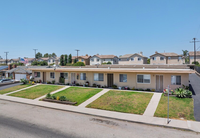 Primary Photo Of 1525 W 9th St, Oxnard Apartments For Sale