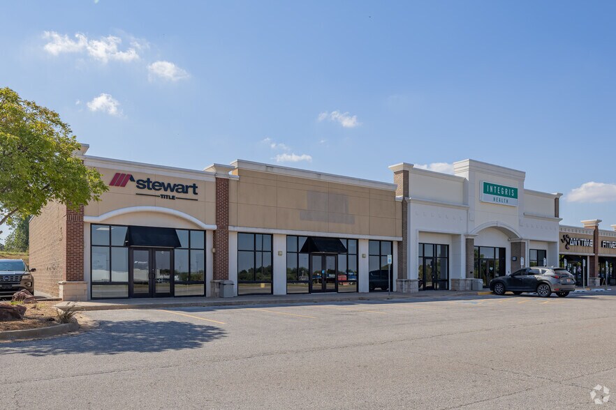 More Photos Of 1700-1726 S Division St, Guthrie General Retail For Lease