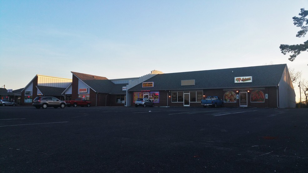 More Photos Of 6441-6451 Yadkin Rd, Fayetteville Unknown For Lease