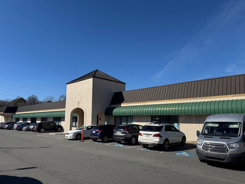 Primary Photo Of 3300 Monroe Rd, Charlotte Office For Sale