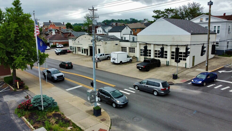 More Photos Of 180 Fairfield Ave, Bellevue Restaurant For Sale