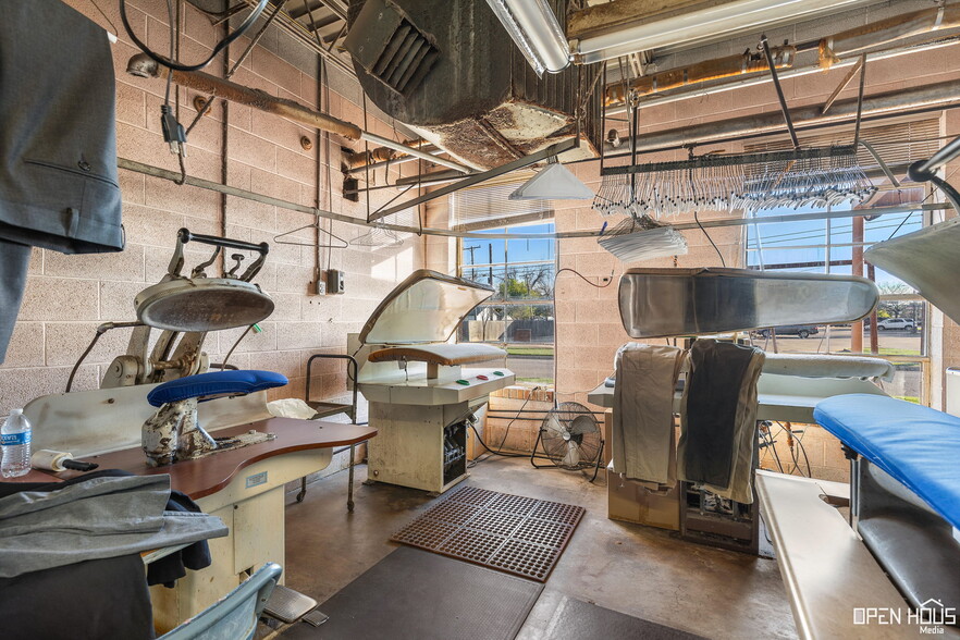 More Photos Of 1915 Kemp Blvd, Wichita Falls Office For Sale