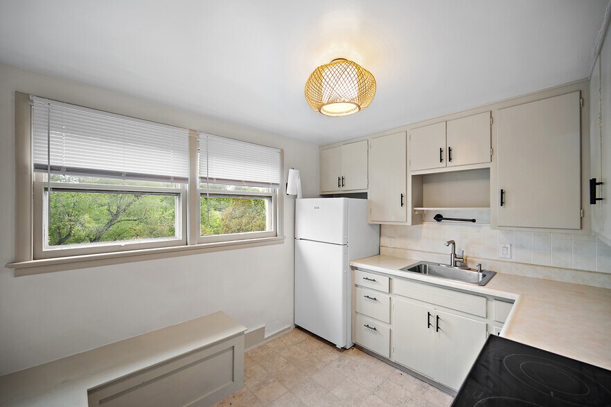More Photos Of 1518 N Wahsatch Ave, Colorado Springs Apartments For Sale