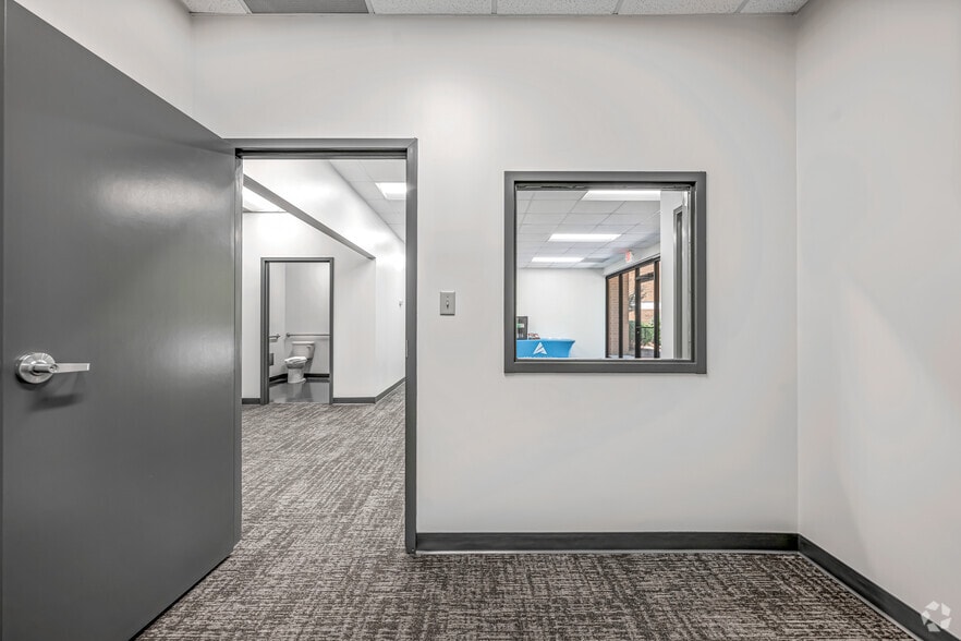 More Photos Of 3097 Presidential Dr, Atlanta Unknown For Lease