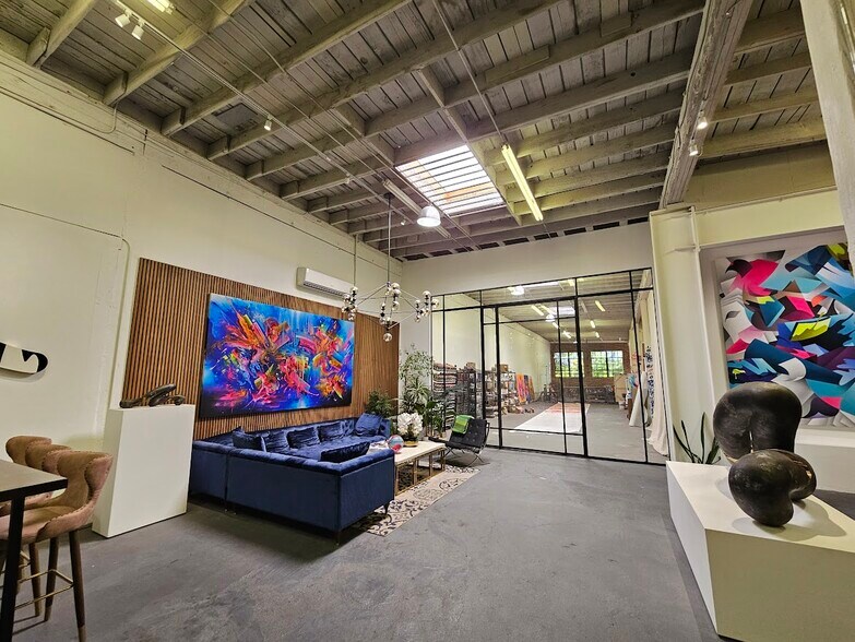 More Photos Of 2132 Sacramento St, Los Angeles Warehouse For Lease