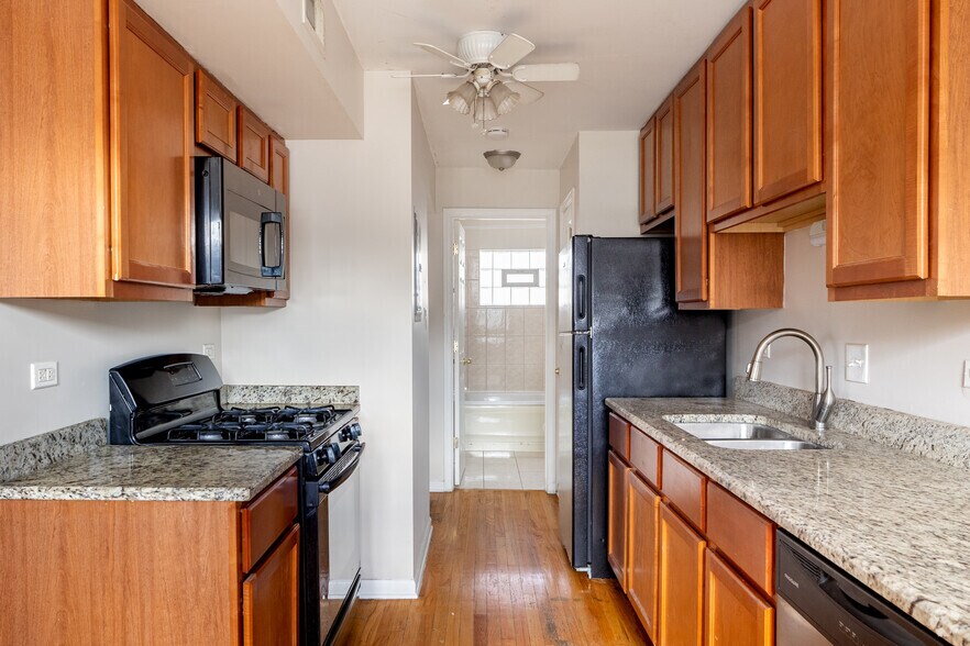 More Photos Of 7635 S Coles Ave, Chicago Apartments For Sale