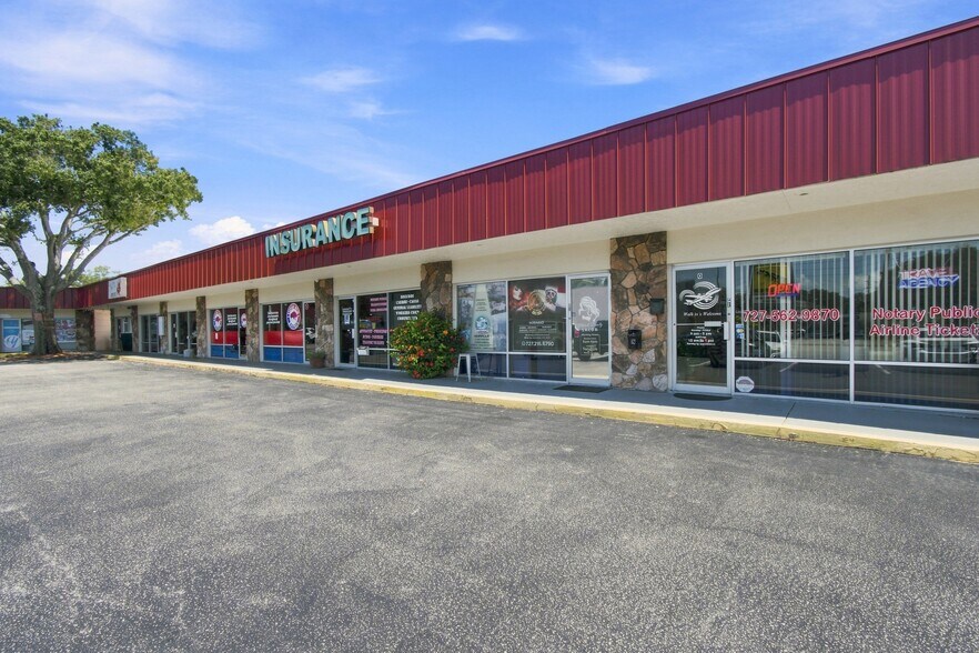 More Photos Of 2140 Drew St, Clearwater Unknown For Lease