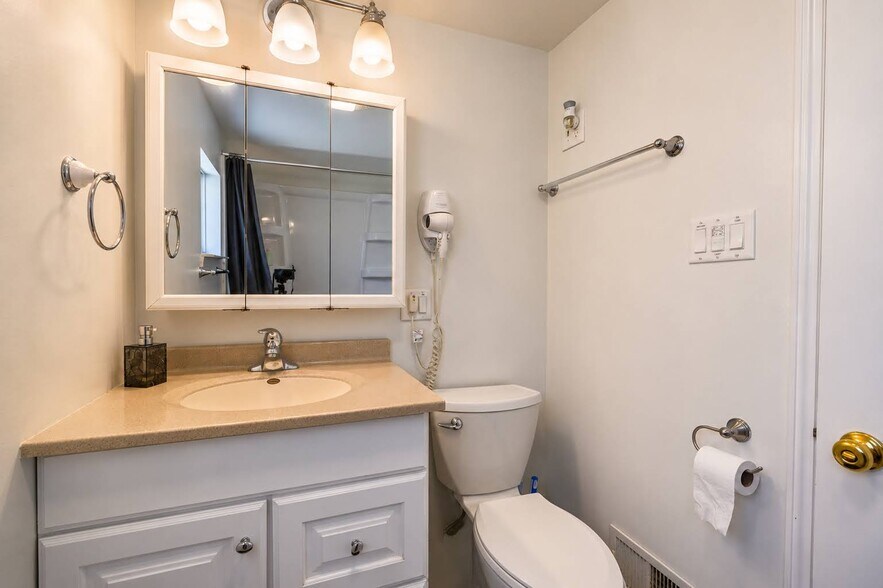 More Photos Of 27717 W Grass Lake Dr, Spring Grove Apartments For Sale